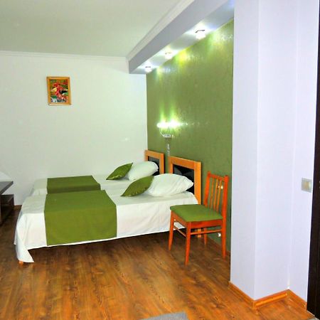 Sunny Tiflis Hotell Exteriör bild